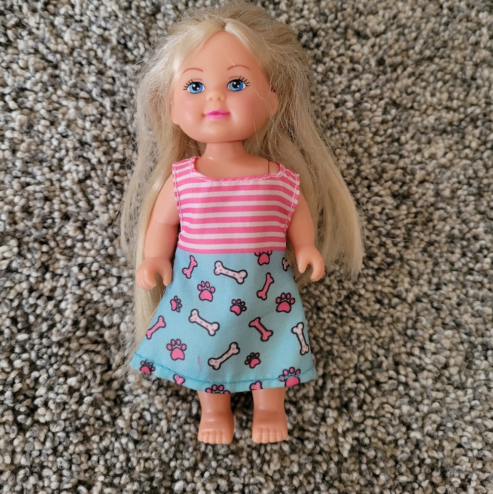 Blonde simba doll